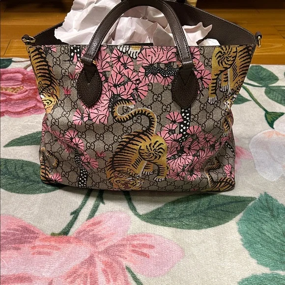 Gucci Pink and Brown bengal Tiger Print Tote Rare HTF vintage - Picture 1 of 16